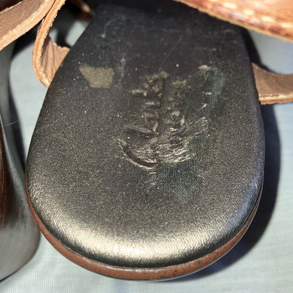 Clarks 8.5 women’s Tan Wedge Sandals with Elegant Lattice Straps - Picture 9 of 16